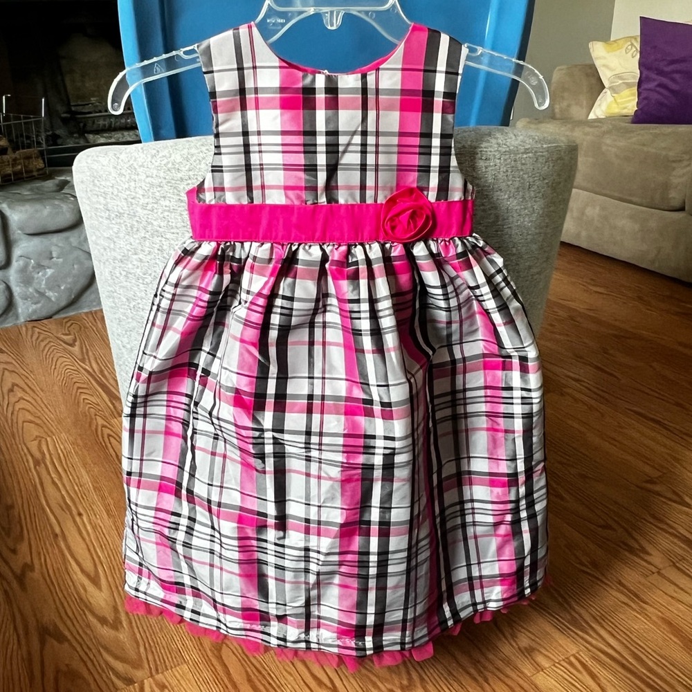 Carter’s Size 6 Plaid Pink and Black Dress